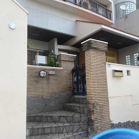 Joyful Rose Apartment Ginowan Exterior foto
